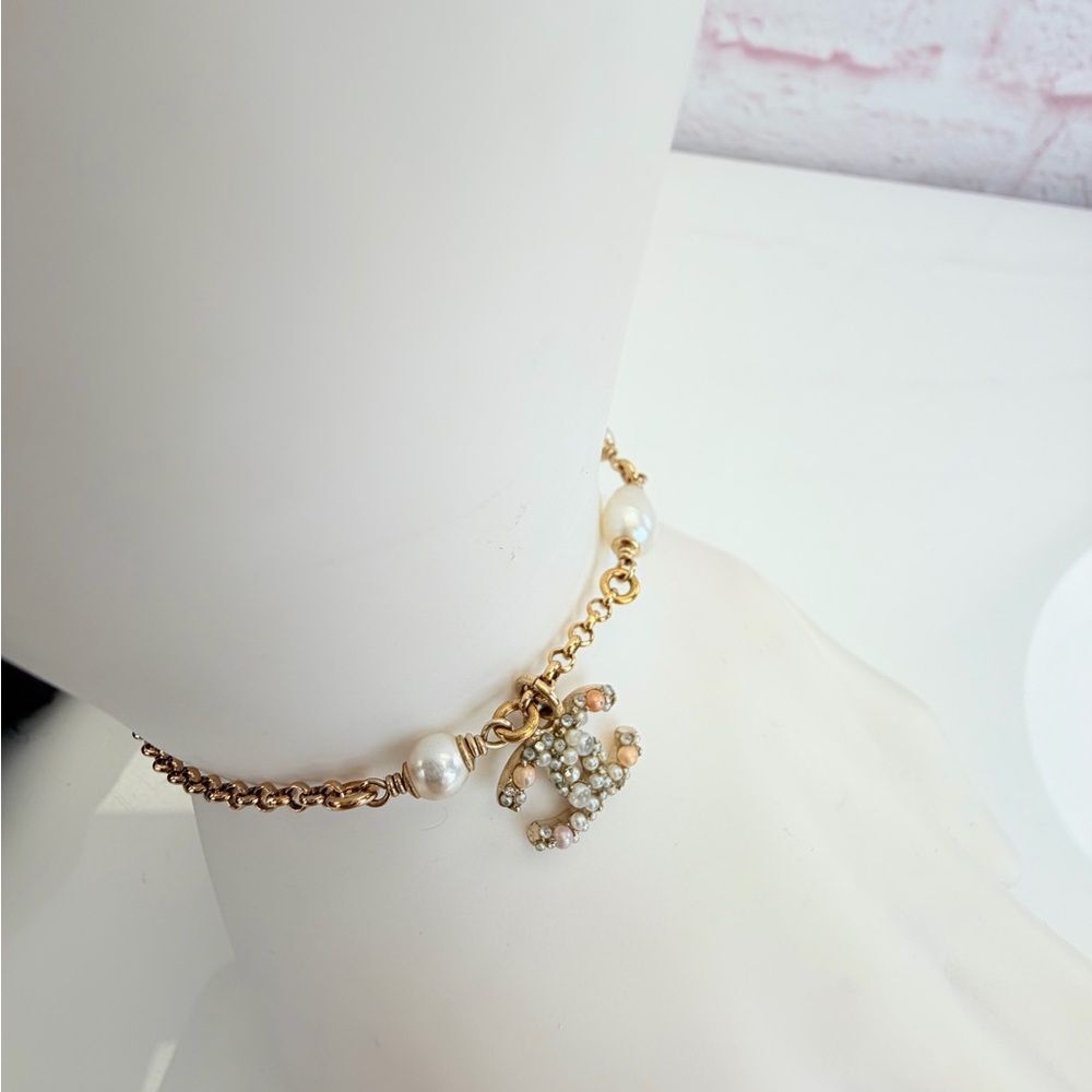 CHANEL Pearl & Crystal Gold Tone Bracelet C20 K - Picture 7 of 13